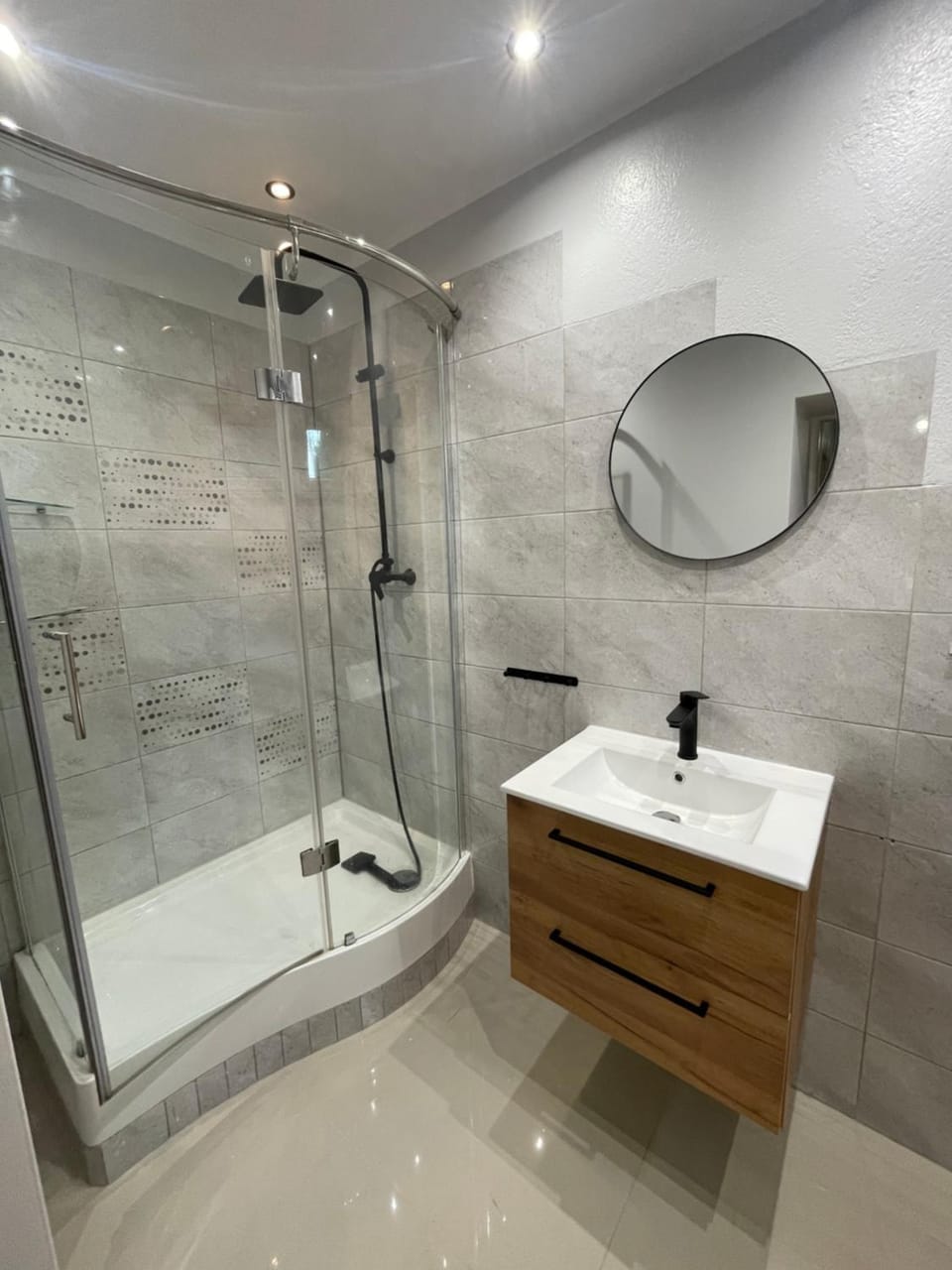 Shower, Bathroom