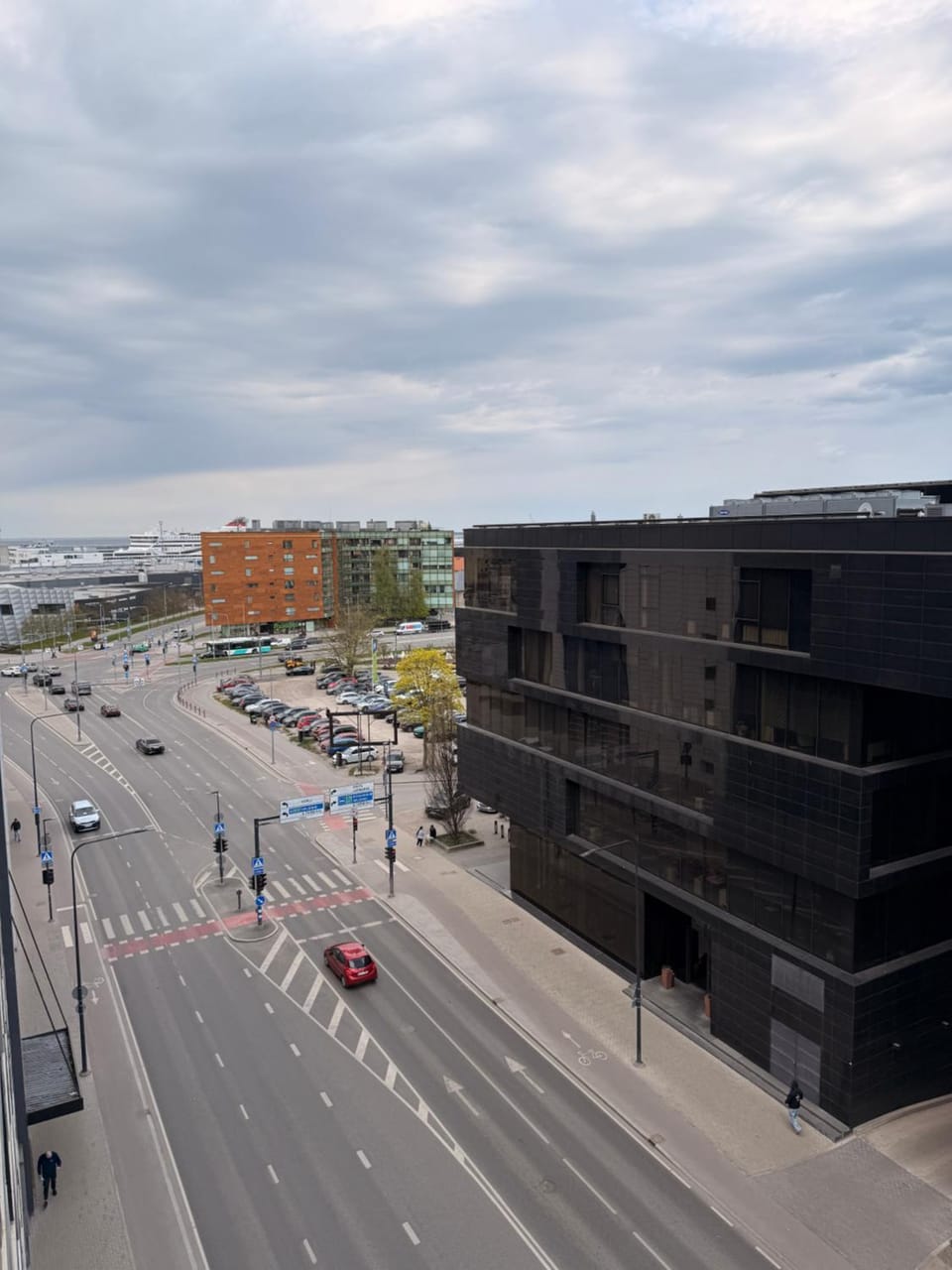 Free Sauna & Sunset Views in Tallinn City Center Apartment in Tallinn