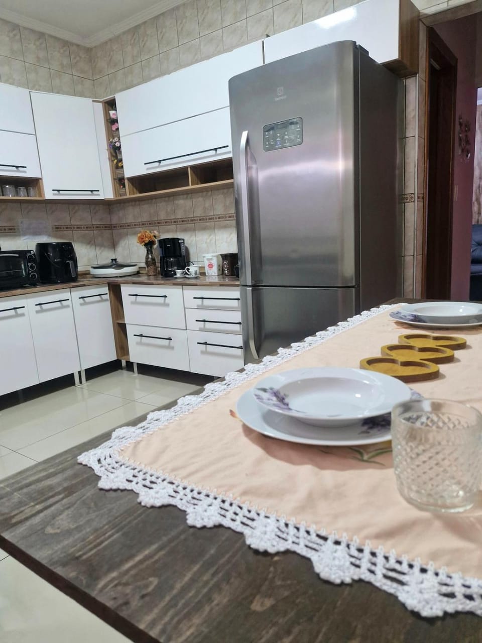 Casa com ótima localização, ao lado do Bosque Maia e próximo ao Aeroporto internacional de Guarulhos House in Guarulhos