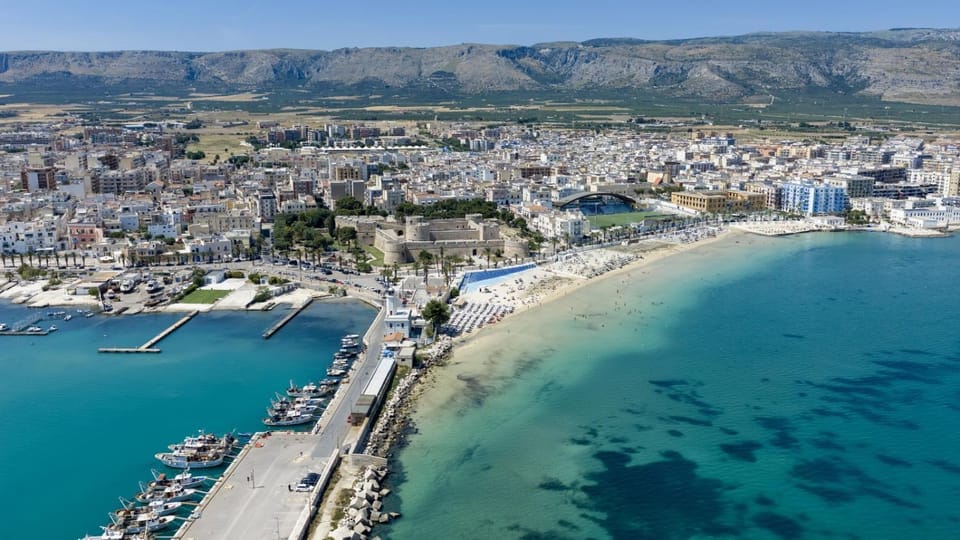 Nearby landmark, Bird's eye view, Beach, City view, Sea view, Location