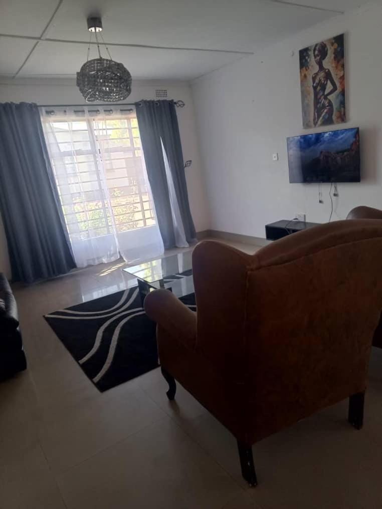 Magodi Place Apartment 2 Mmbelwa House Apartment in Zimbabwe