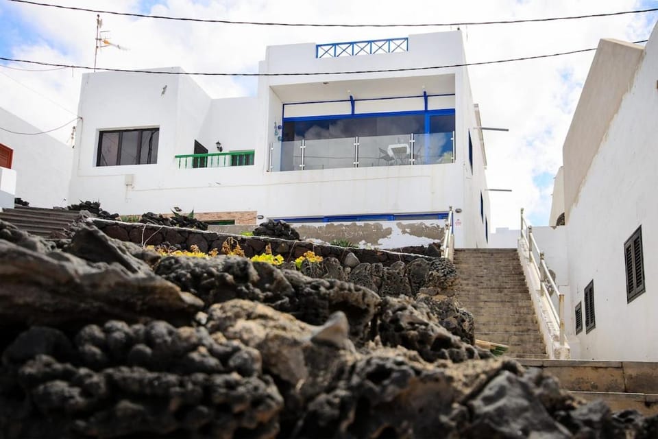 Caleta Blue House - MacaronesiaHomes Apartment in Isla de Lanzarote