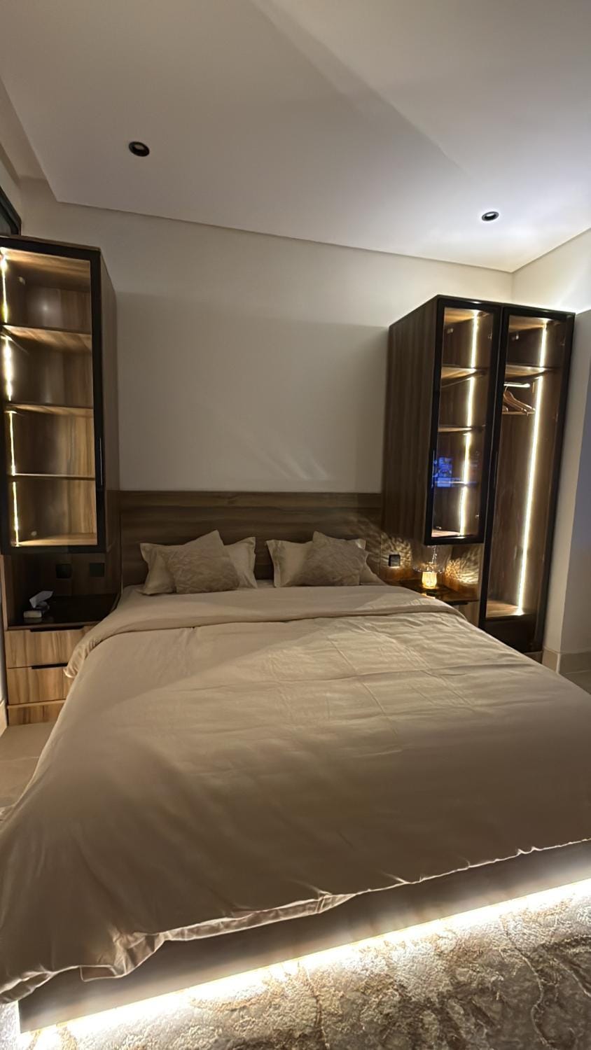 Bed, Photo of the whole room, Bedroom, wardrobe