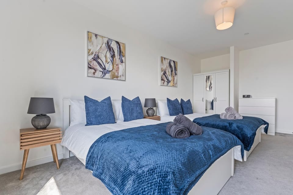 Bed, Bedroom, wardrobe