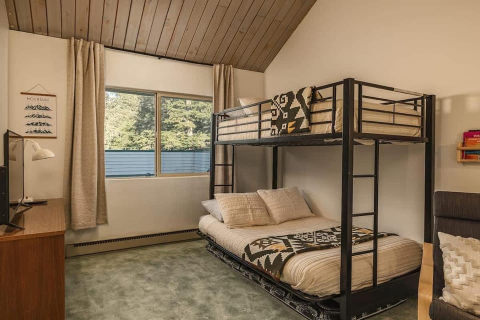 Alpine Charm By Alyeska Sleeps 6 Apartment in Anchorage