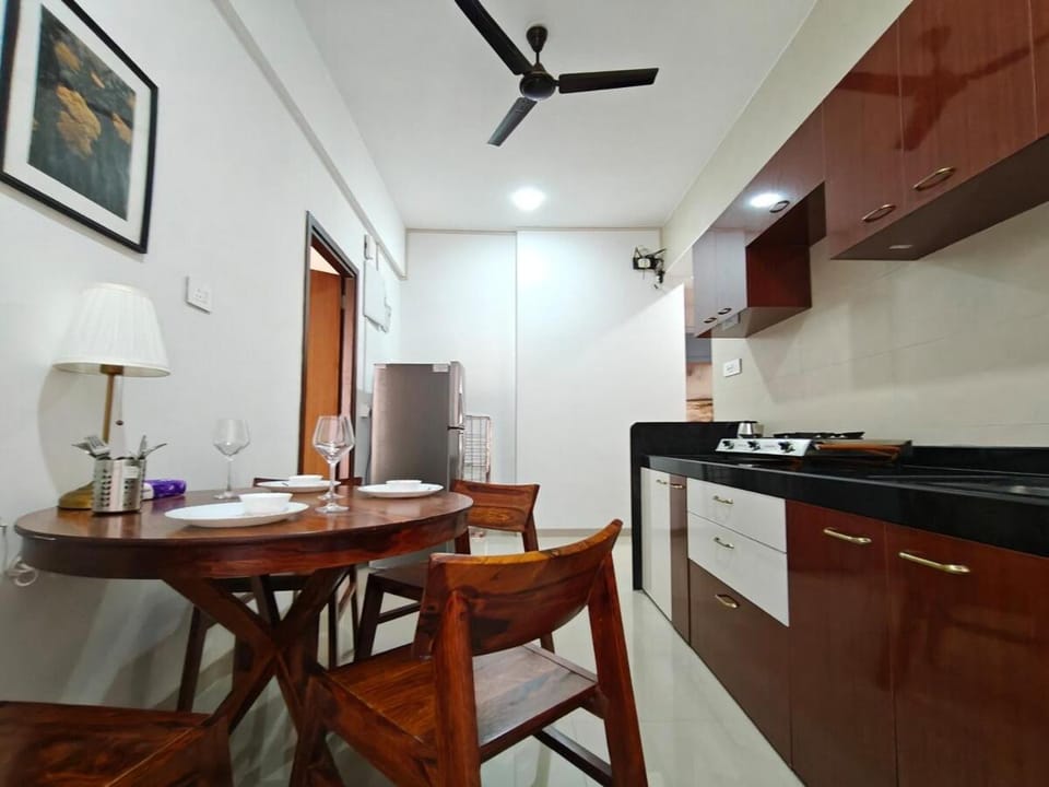 Dining area, kitchen