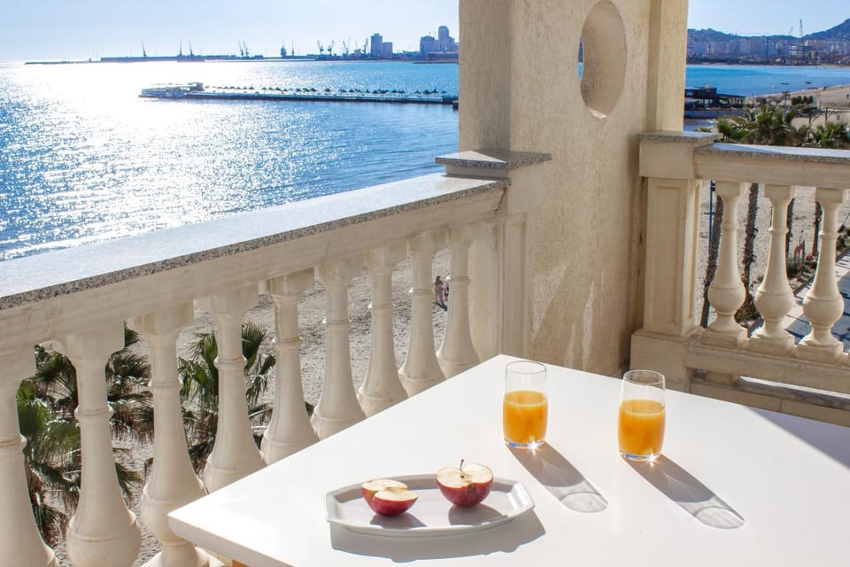Balcony/Terrace, Beach, Sea view, Time of day