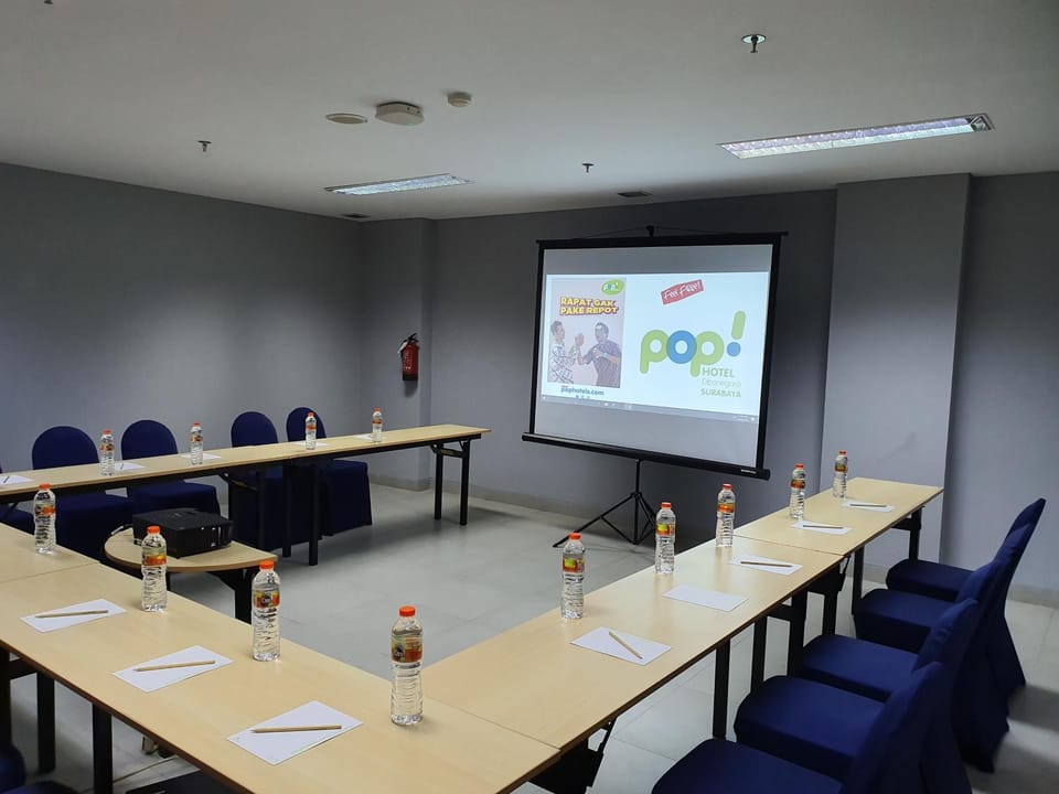 Meeting/conference room