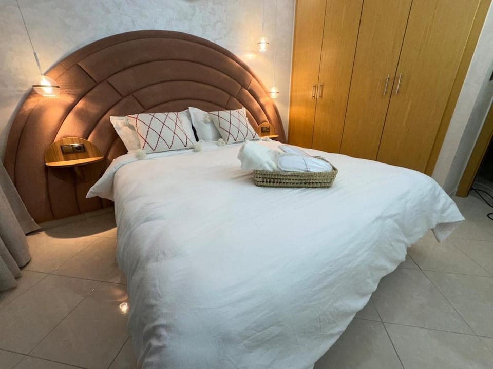 Bed, Photo of the whole room, Bedroom, towels, wardrobe