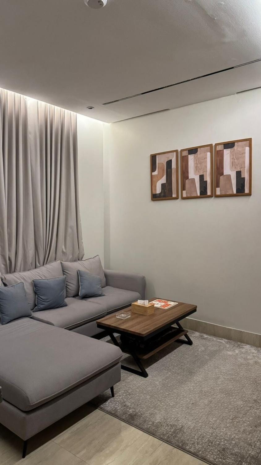 شقة بموقع مميز بقلب الخبر Apartment in Al Khobar
