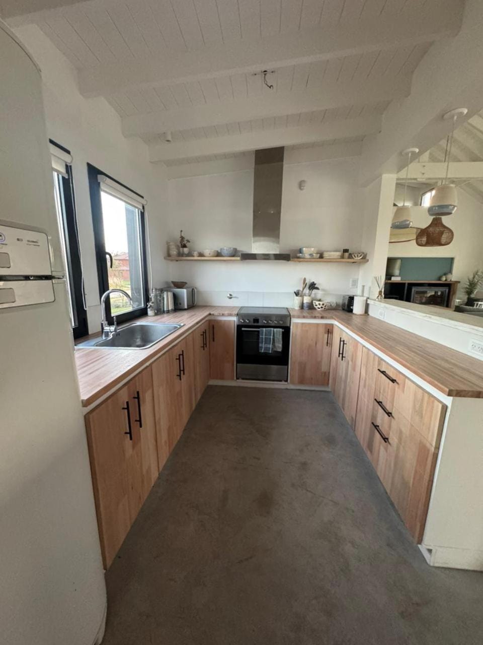 Kitchen or kitchenette, Breakfast, oven, stove, toaster