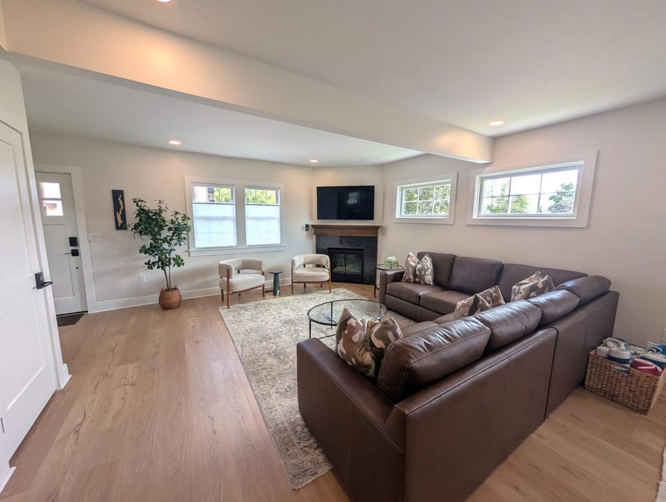 Luxurious Village Home with Game Room House in Queensbury