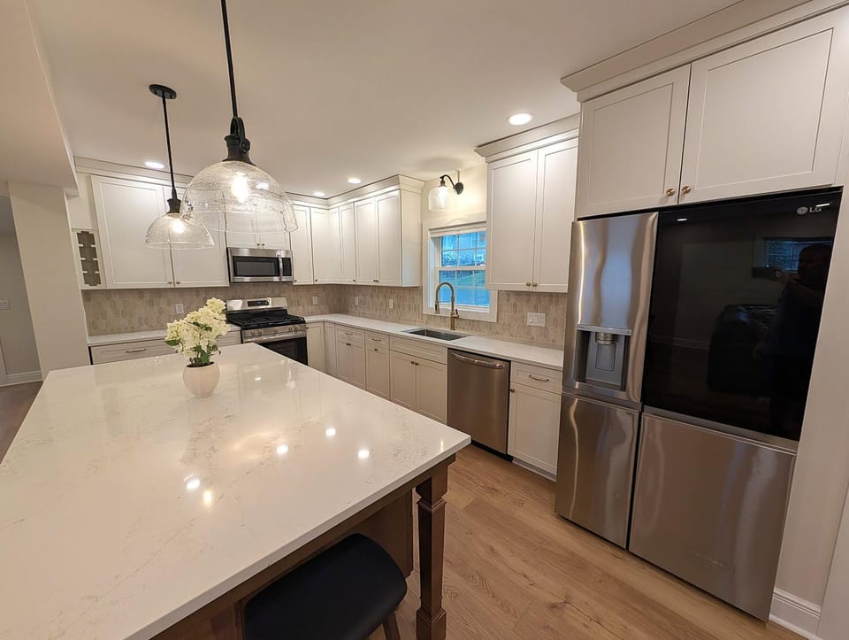 Kitchen or kitchenette, Photo of the whole room, Dining area