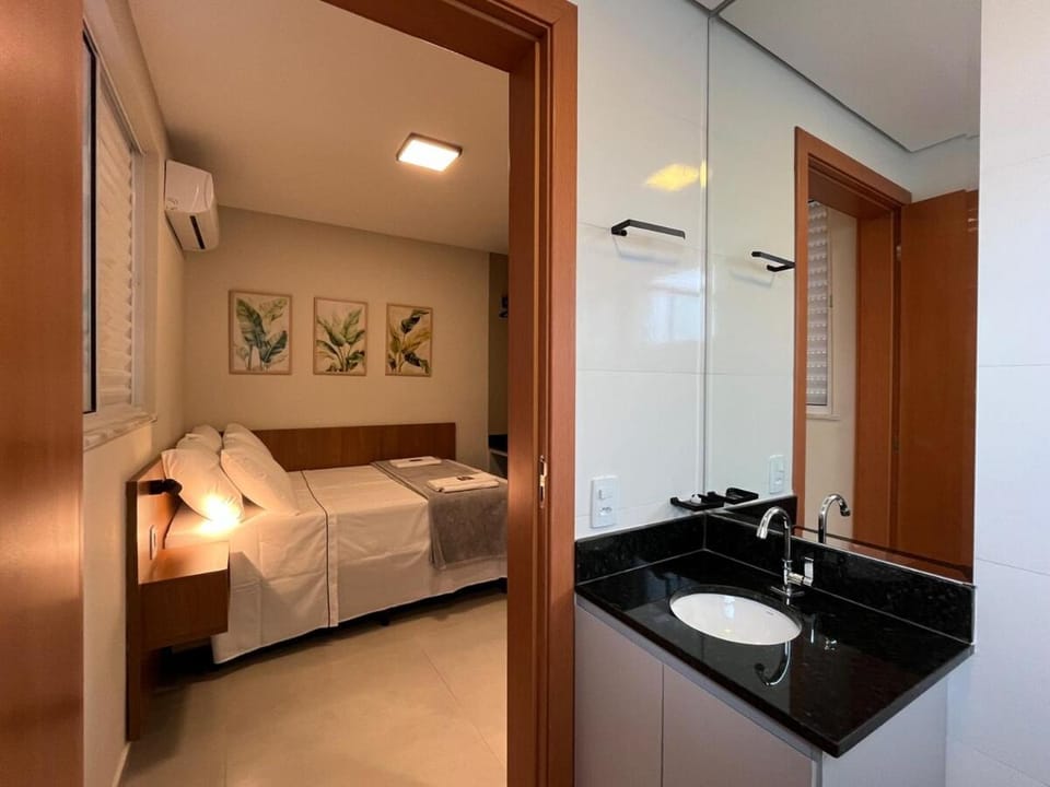 BH Suites-09-403 - Studio 1quarto, copa e banheiro - Bairro Serra - 10 min Savassi Apartment in Belo Horizonte
