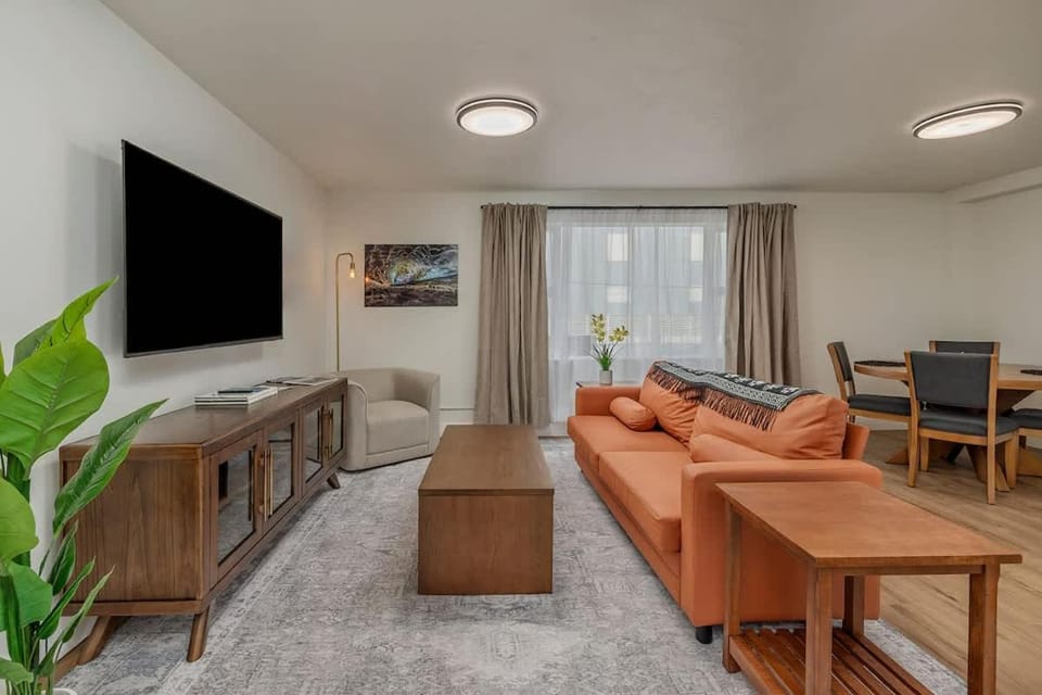 Downtown 1 Bedroom Flat with Views Apartment in Anchorage
