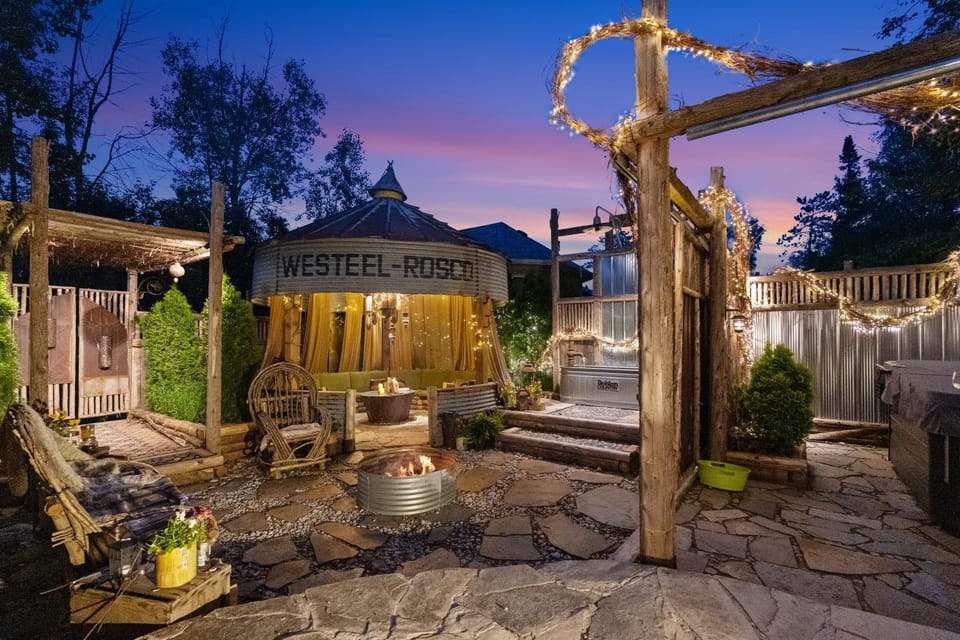 Board the Boat BnB House in Wasaga Beach