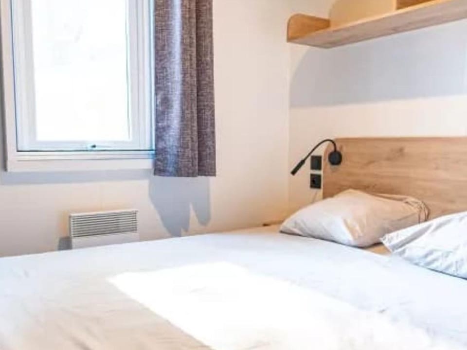 Bungalow confortable avec climatisation - 8 pers. - API-1-52-2766 Campground/ 
RV Resort in Occitanie