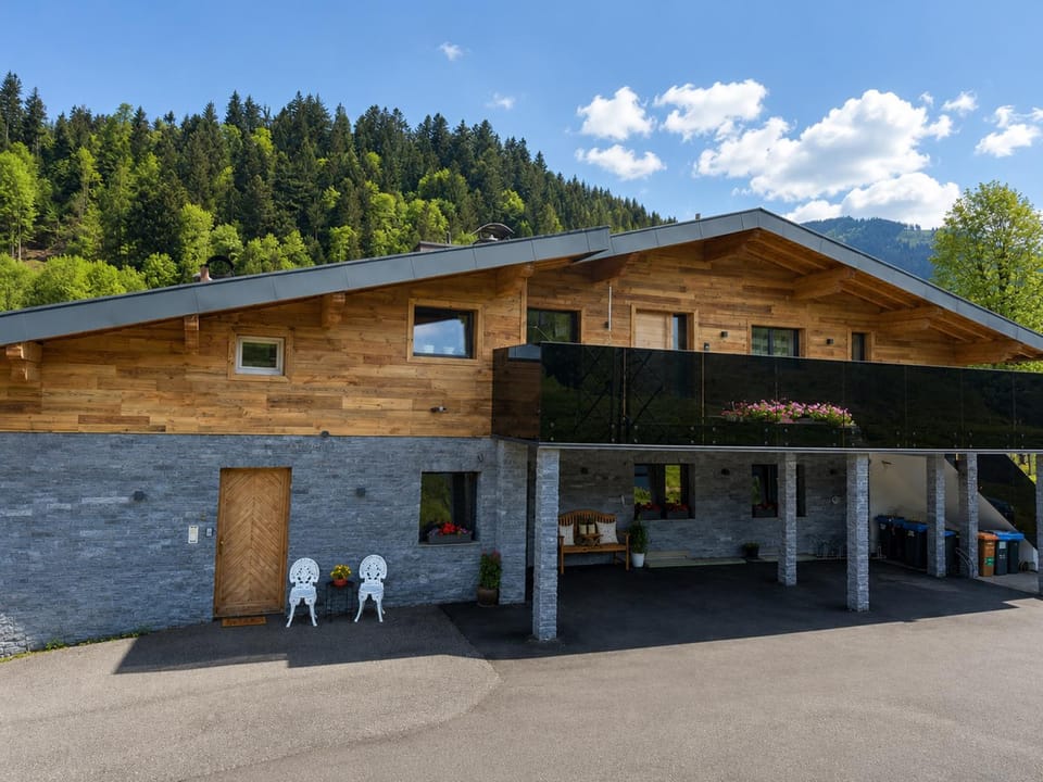 Property building, Day, Natural landscape, Mountain view