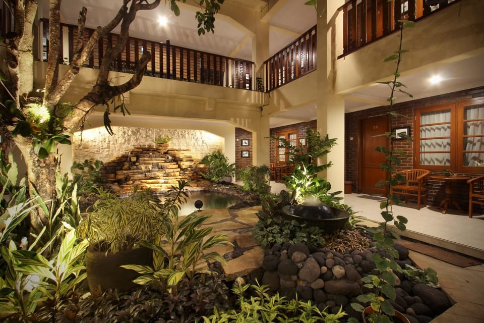 Night, Garden, Garden, Balcony/Terrace, Balcony/Terrace, On site