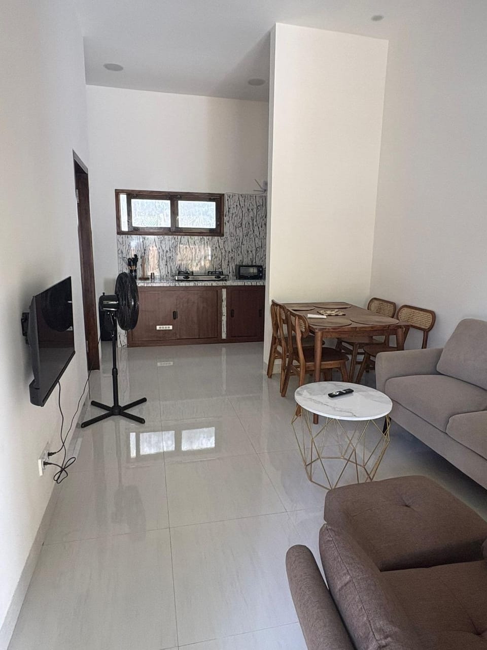 Living room, Dining area