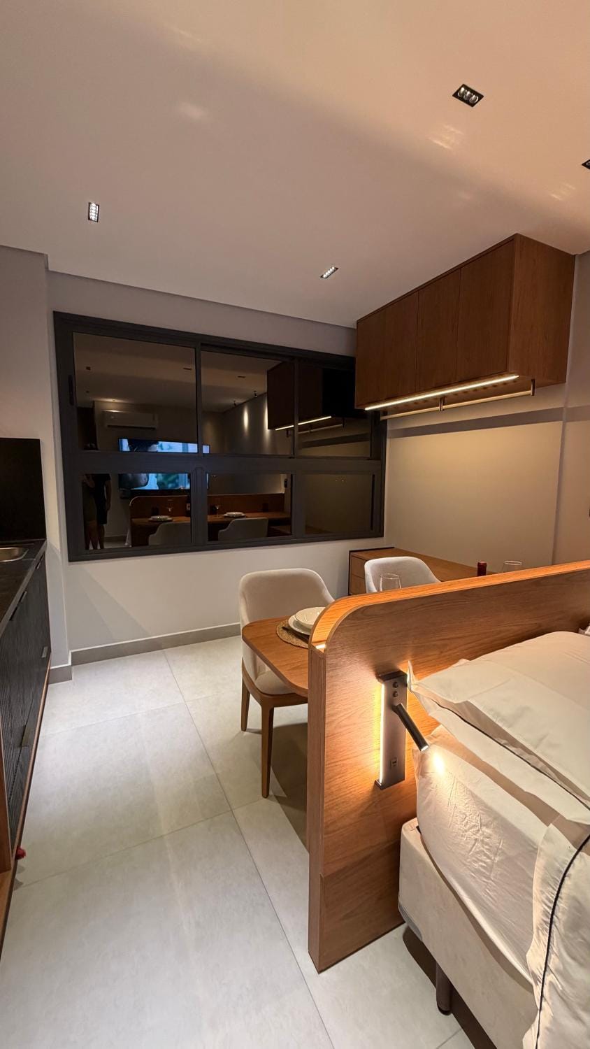 Luxury serviced apartment on the Palmas waterfront with lake view and pool, top VIP Apartment in Palmas