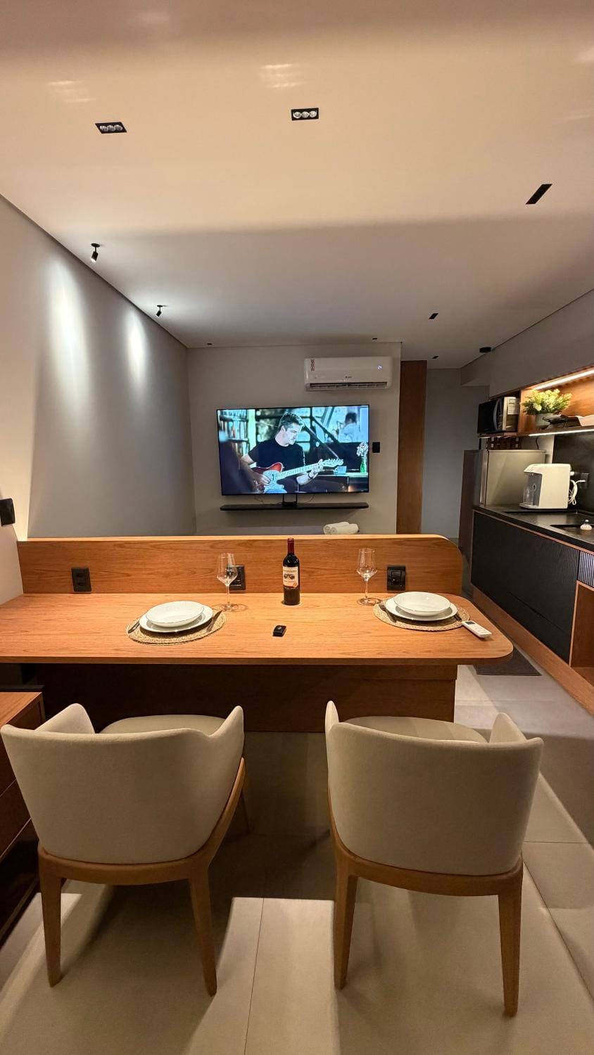 Luxury serviced apartment on the Palmas waterfront with lake view and pool, top VIP Apartment in Palmas