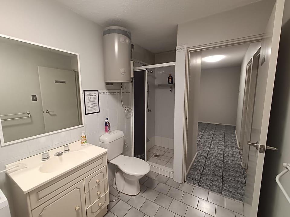 Queen Room in Auburn - AC & Heating - A1 Vacation rental in Sydney