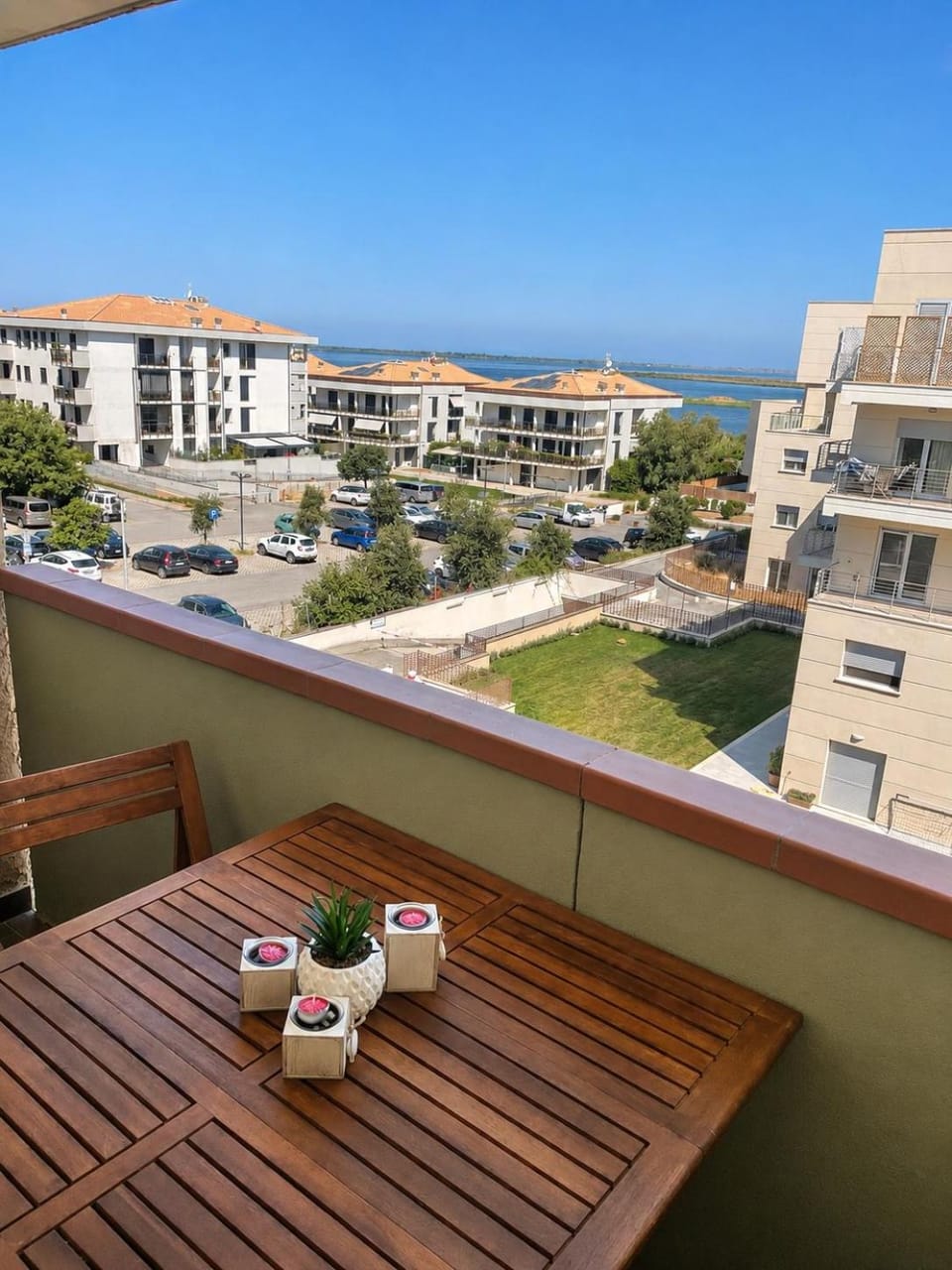 Day, Natural landscape, View (from property/room), Balcony/Terrace, City view