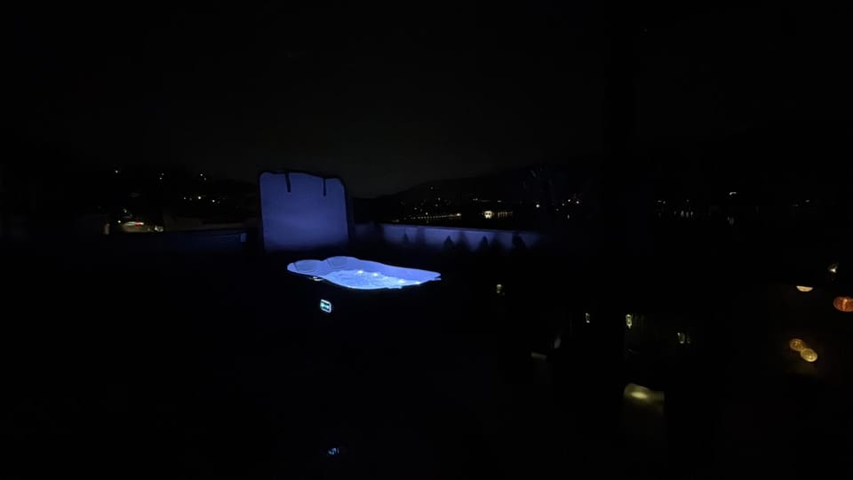 Night, Hot Tub, Balcony/Terrace