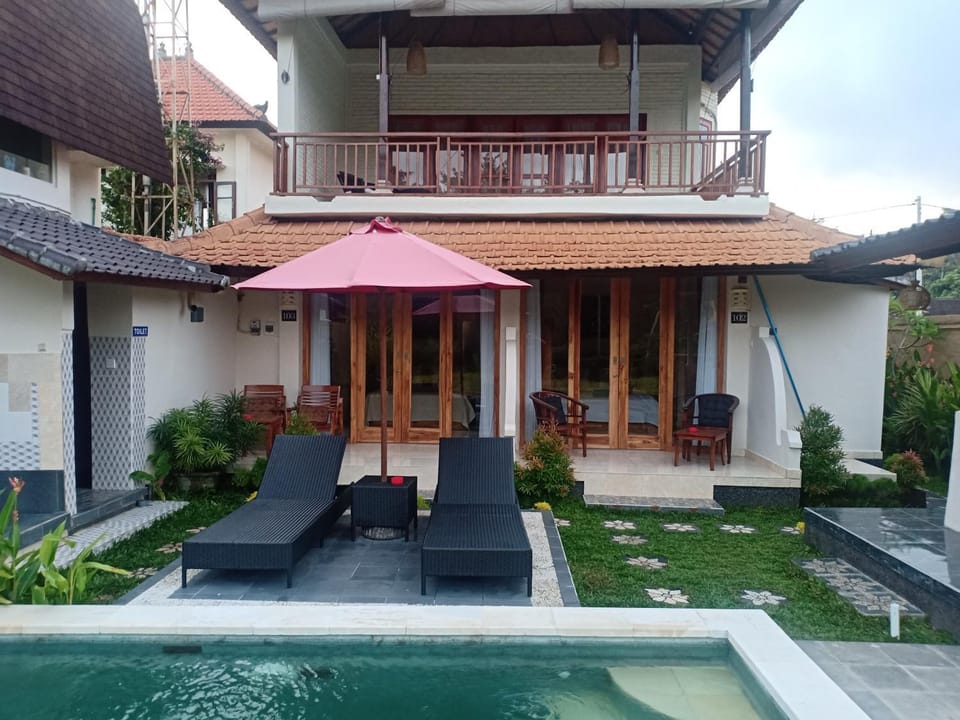 Balcony/Terrace, Pool view, Swimming pool, sunbed