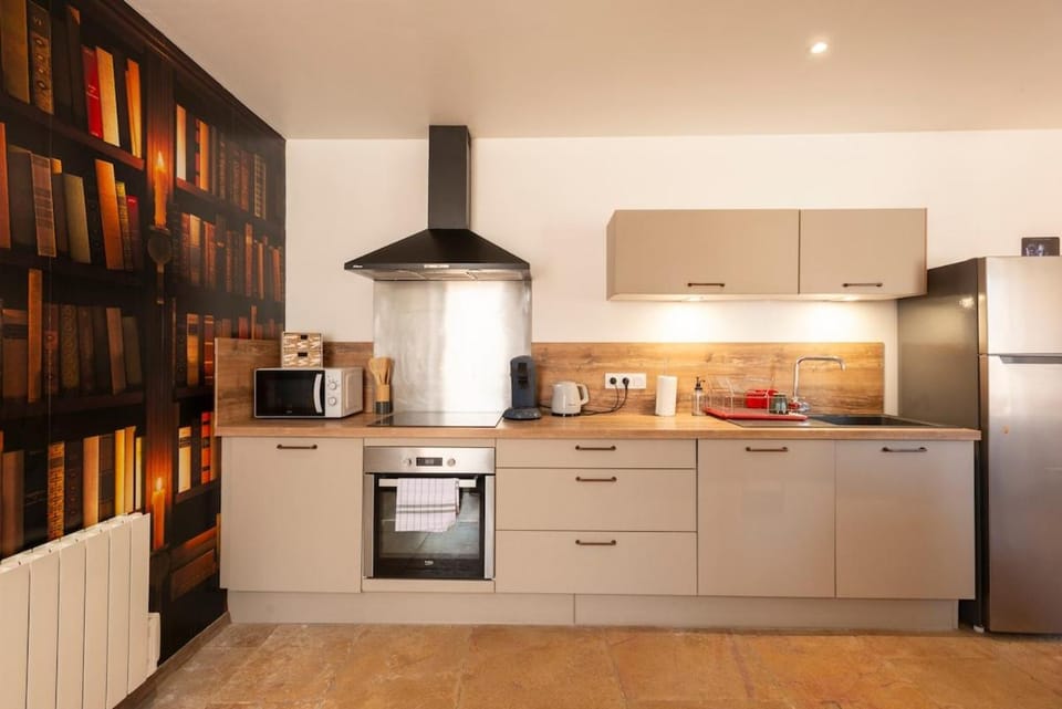 CINEMA LOFT# Grand Ecran# Premium # accès facile Apartment in Bourgogne-Franche-Comté
