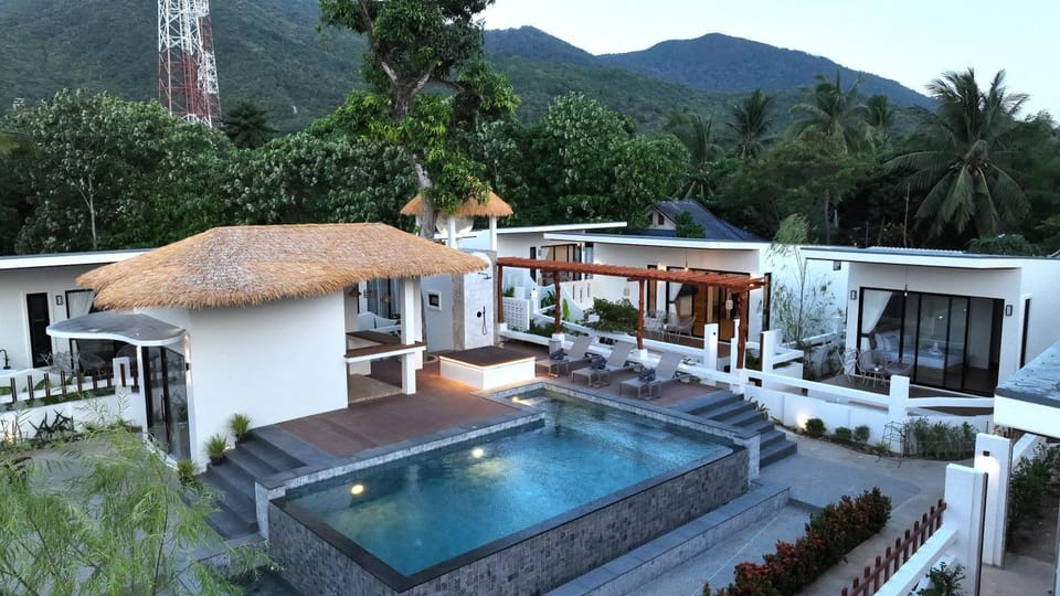 Property building, Swimming pool