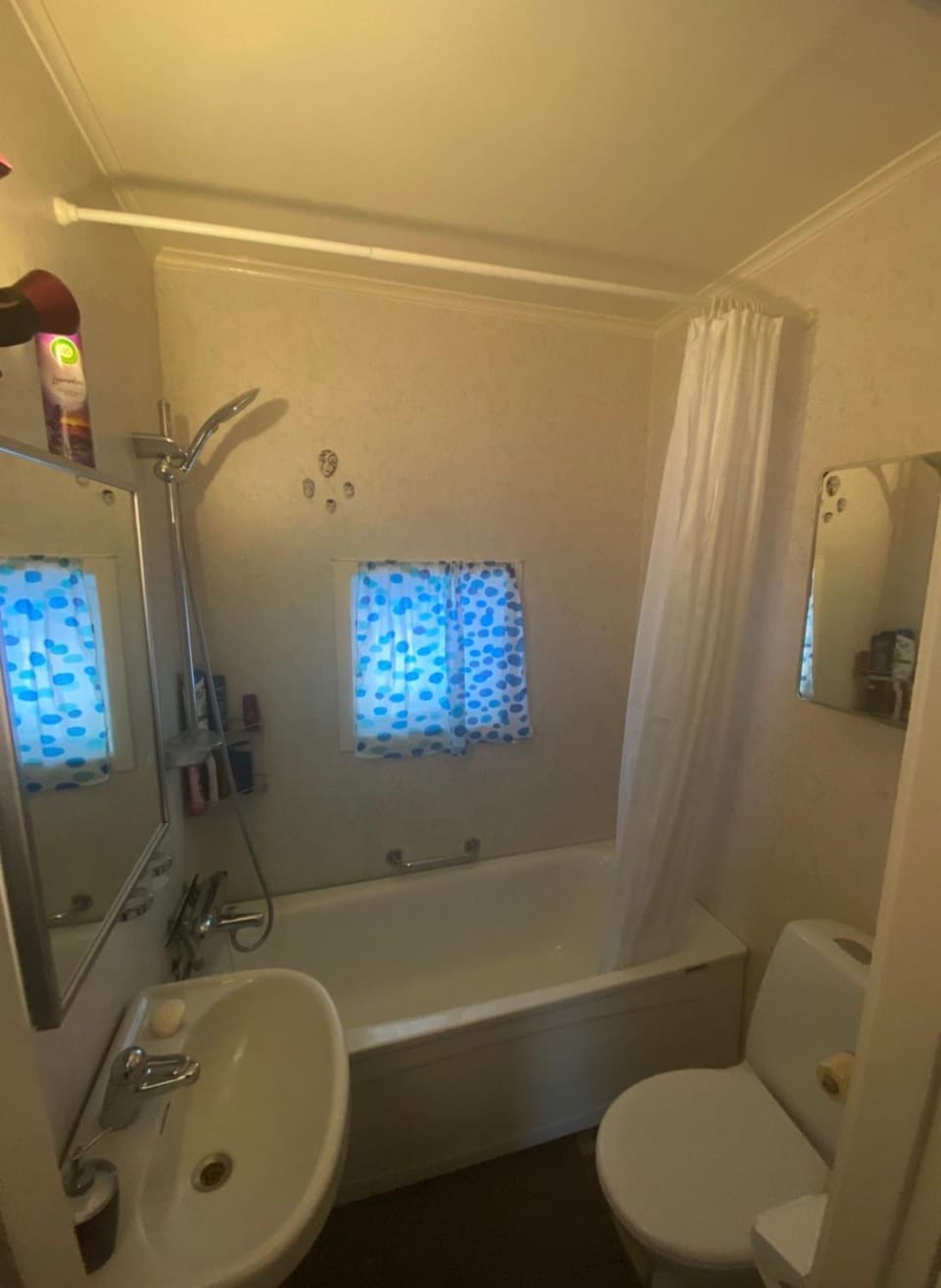 Bathroom, Bath