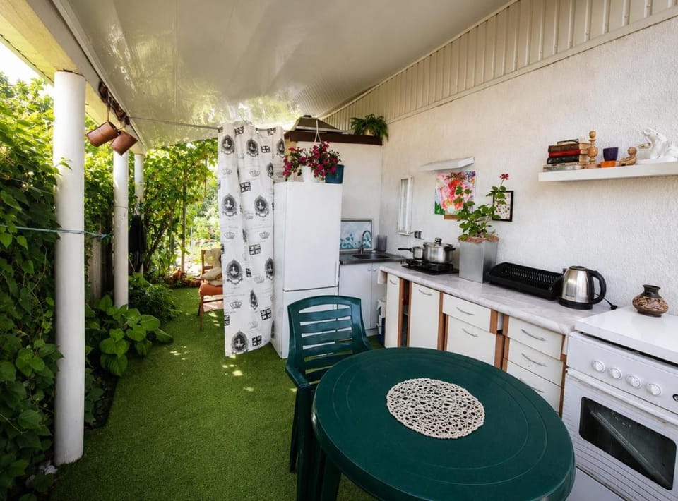 Лана бугаз Bed and Breakfast in Odessa Oblast