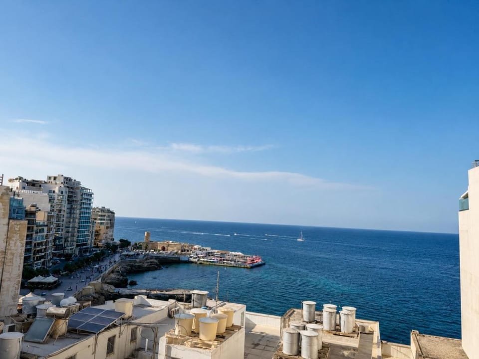 Sliema 2BR Sea View Apartment with Terrace & BBQ Apartment in Sliema