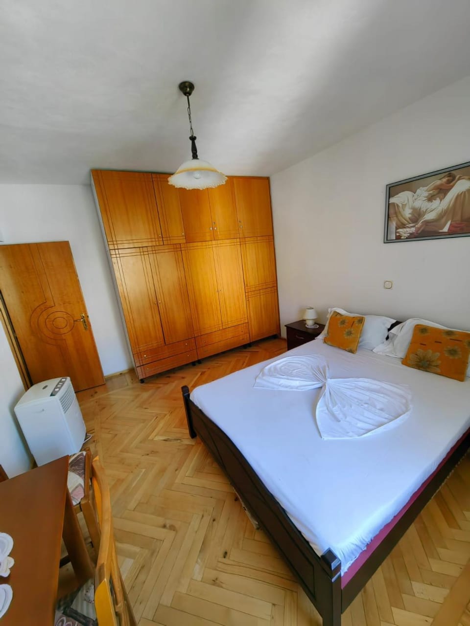 Bed, Bedroom, towels, wardrobe