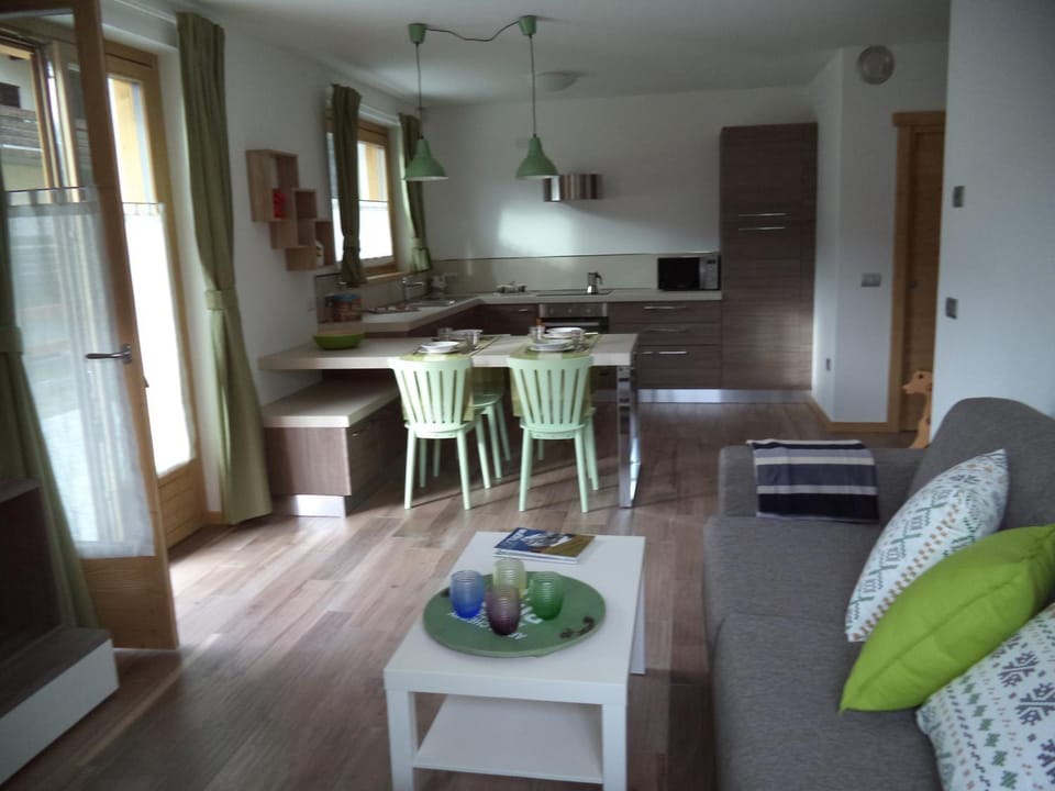 Kitchen or kitchenette, Living room, Dining area