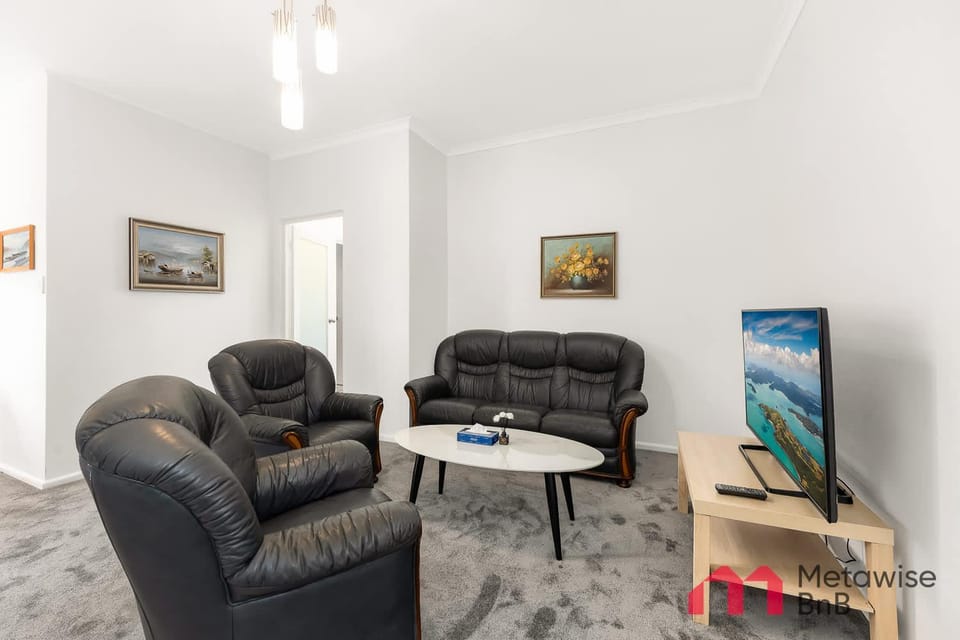 Metawise 2BR Apt Steps to Brighton-Le-Sands Beach Apartment in Sydney