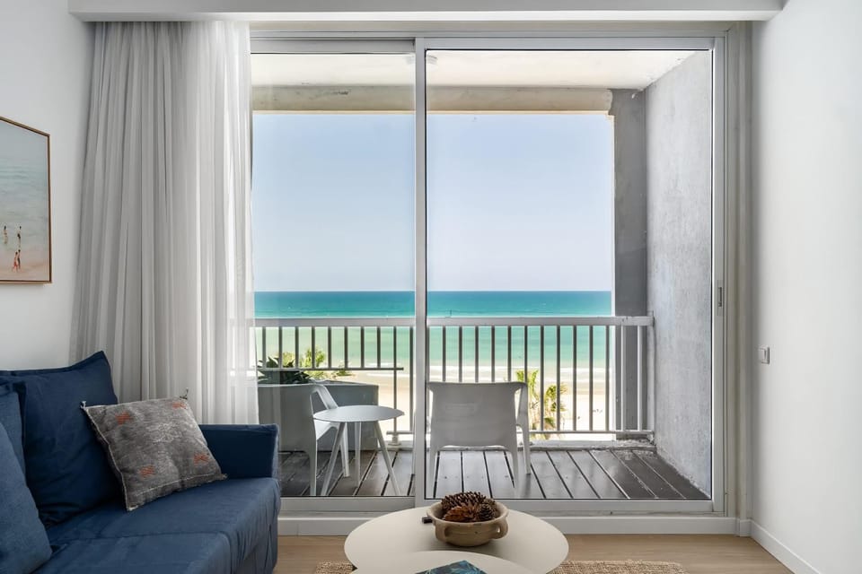 Living room, Sea view