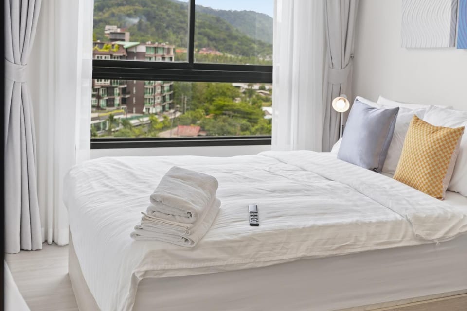 Bed, Natural landscape, Bedroom, Mountain view, towels