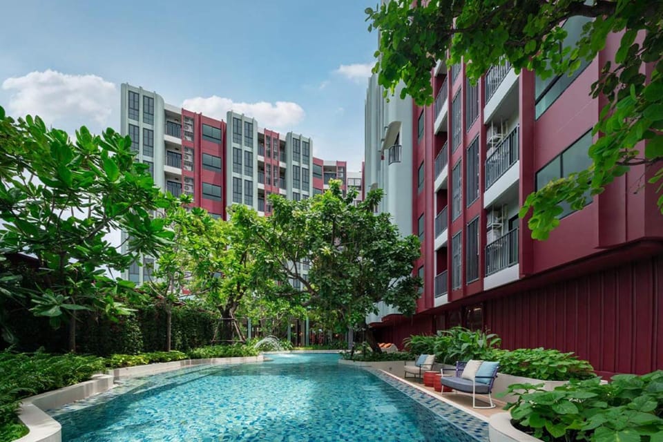 Property building, Swimming pool