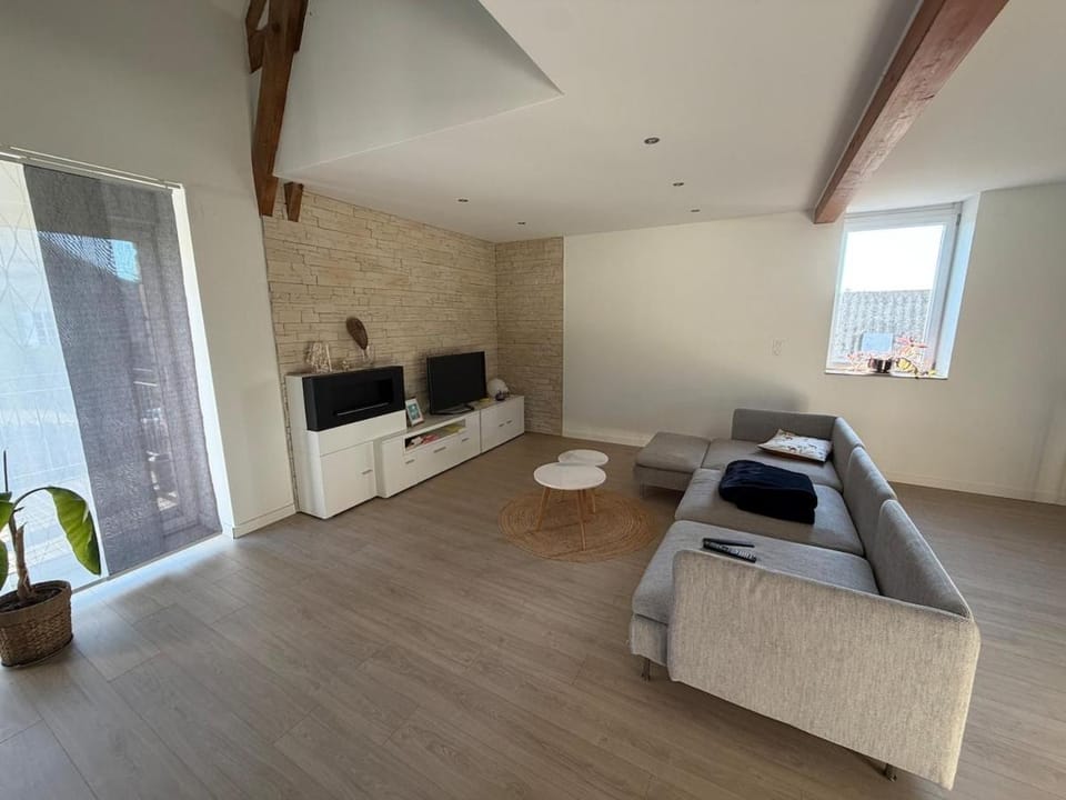 Magnifique grange rénovée à Lioujas House in Occitanie