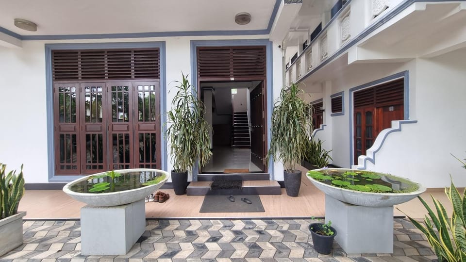 Royal Reach Hotel polhena Hotel in Southern Province