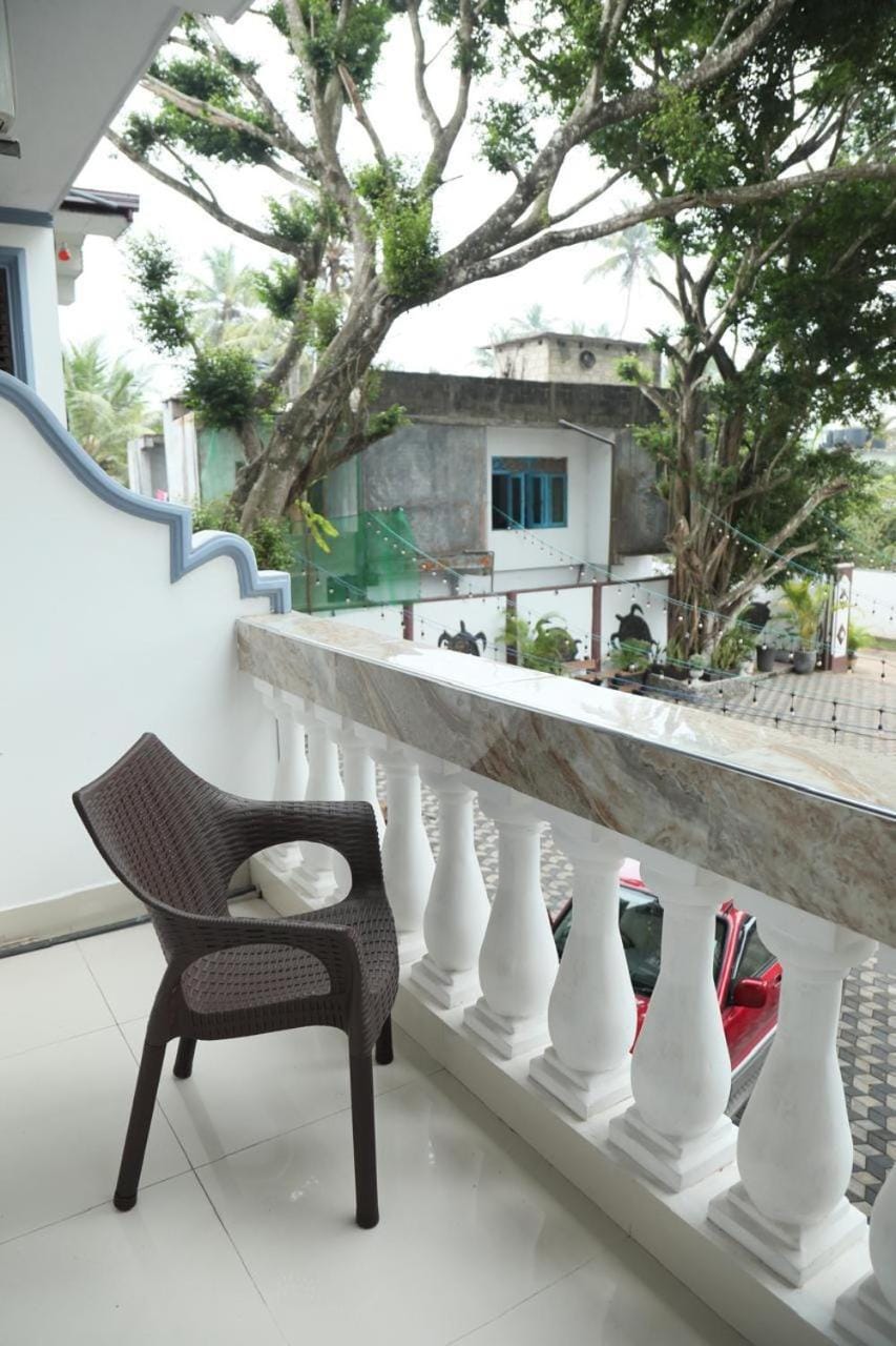 Royal Reach Hotel polhena Hotel in Southern Province