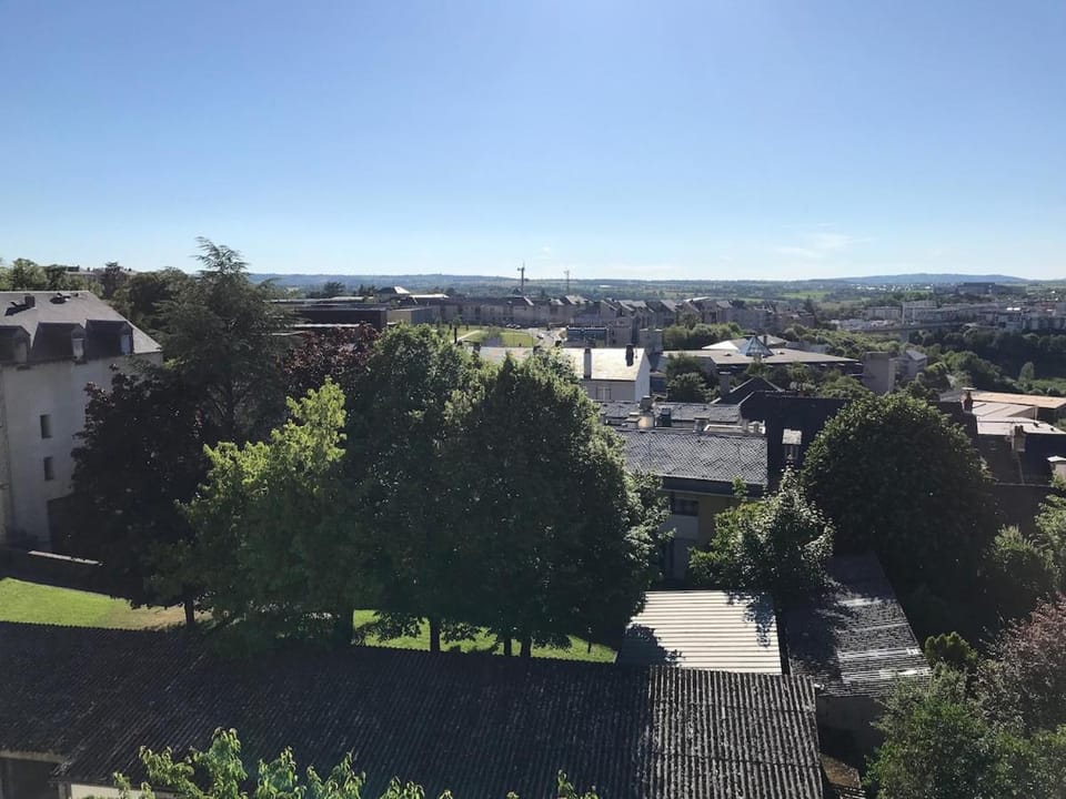 Day, Neighbourhood, Natural landscape, Bird's eye view, City view, Street view