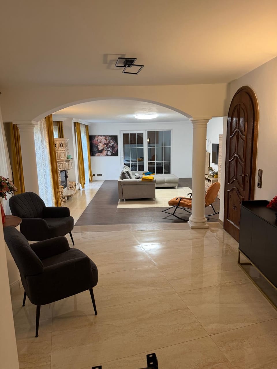 Photo of the whole room