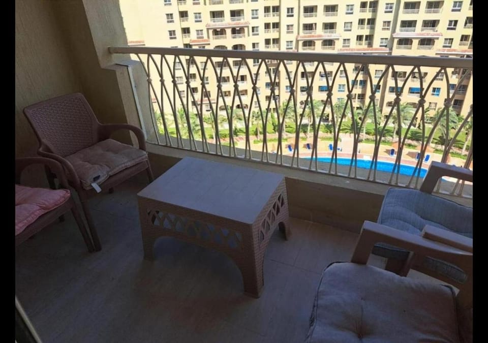 Day, View (from property/room), Balcony/Terrace, Seating area, Pool view, Swimming pool