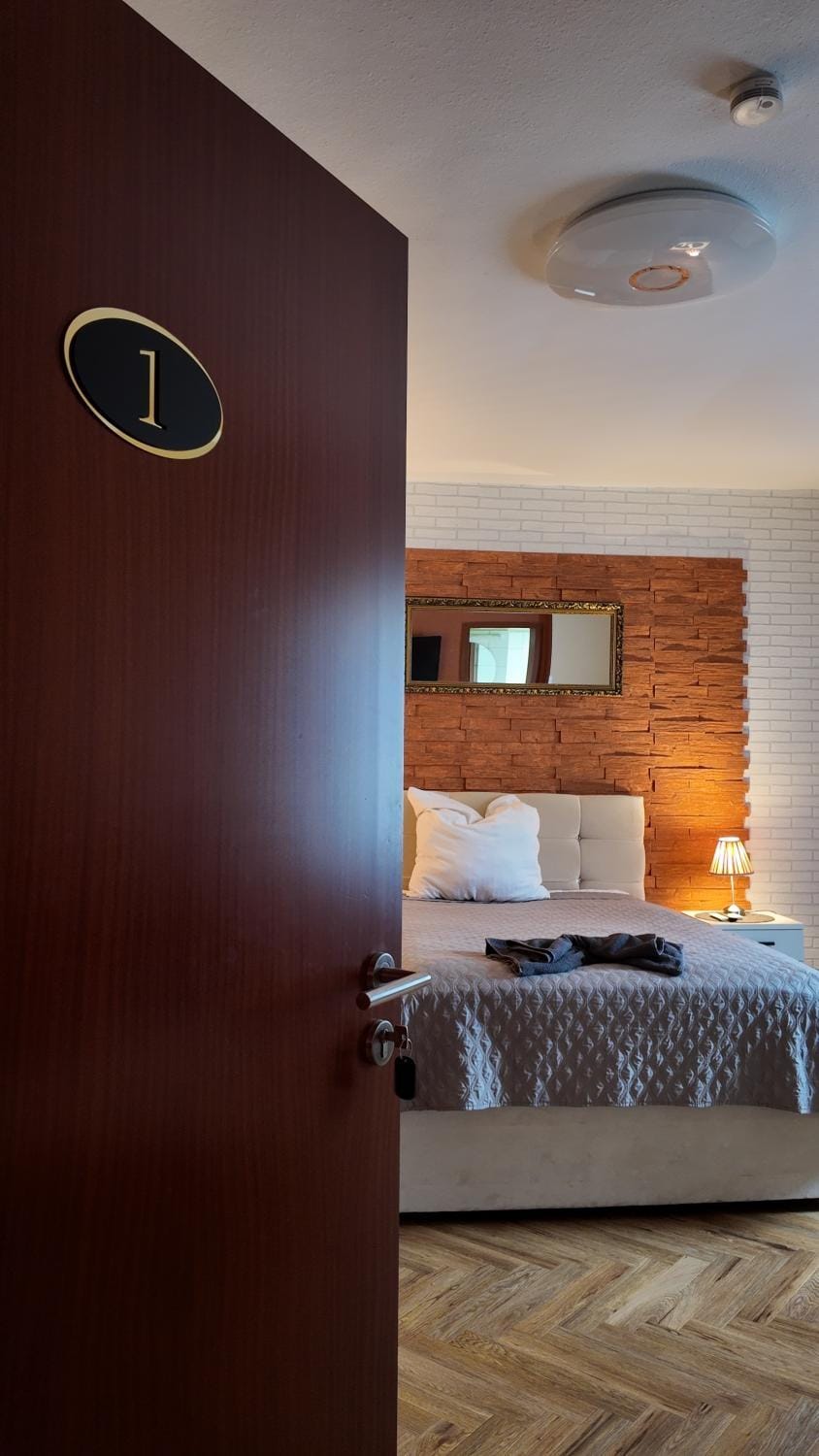 Bed, Photo of the whole room, Bedroom, wardrobe