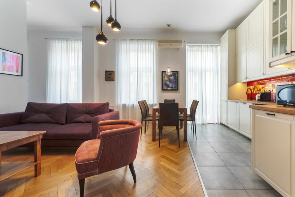 Wilcza street Beautiful apartment Super central Apartment in Warsaw