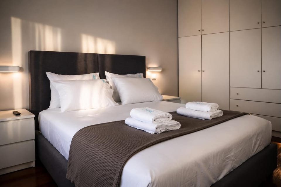 Bed, Photo of the whole room, Bedroom, towels, wardrobe